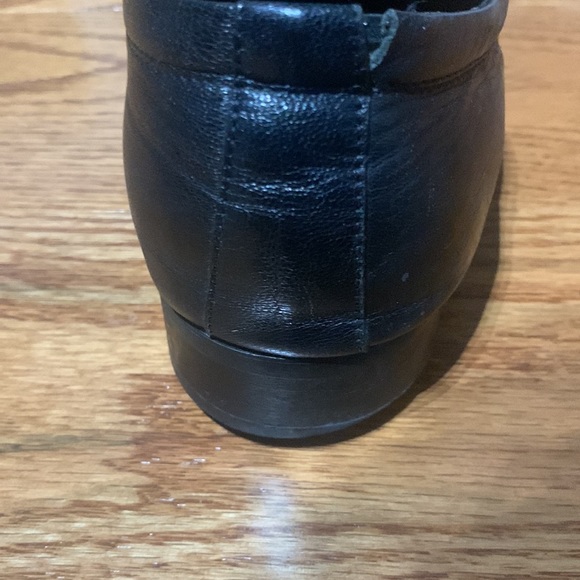 Styled Black Dress Shoes - Picture 5 of 10